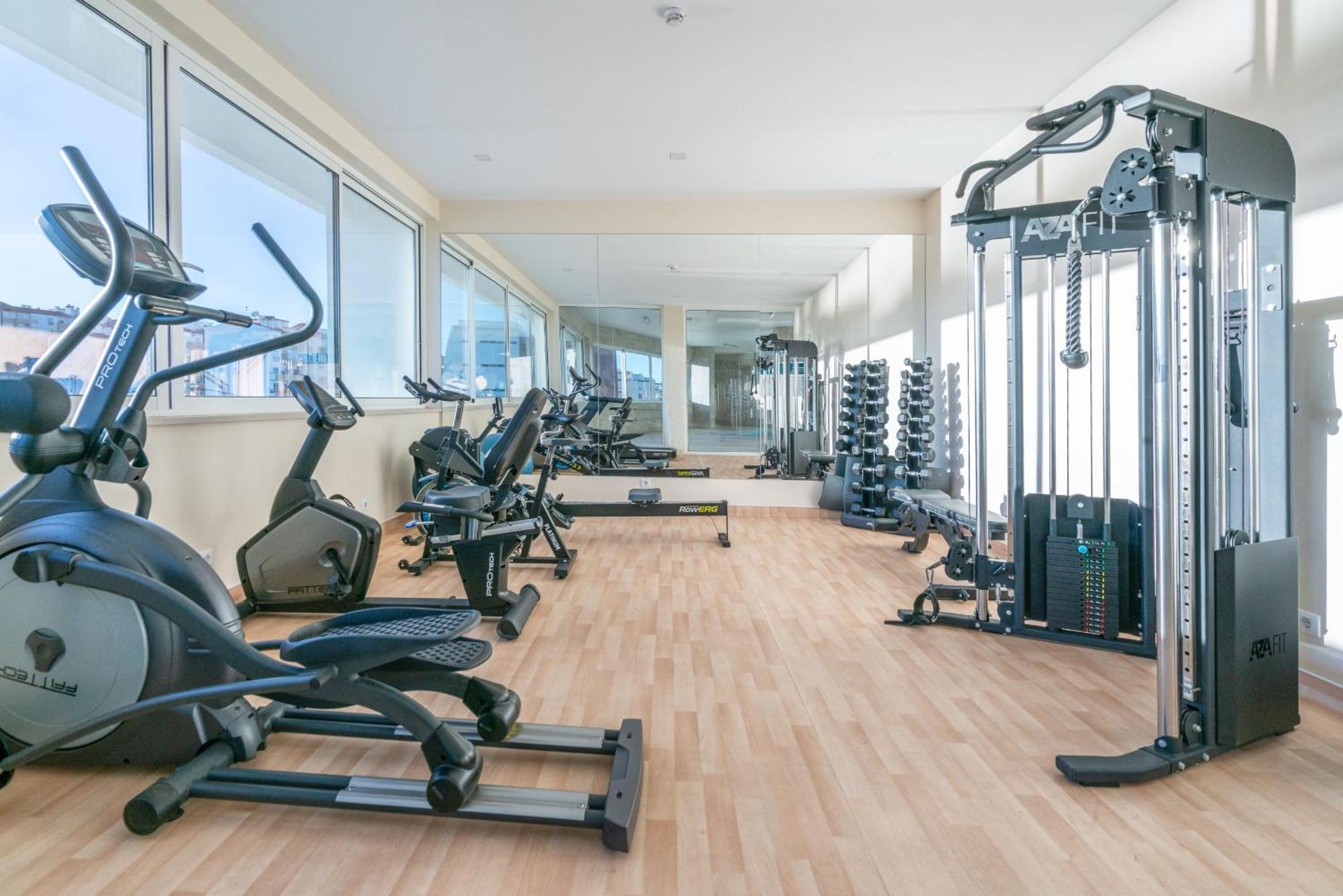 Deluxe Apartmet Close To Marina&beach, *