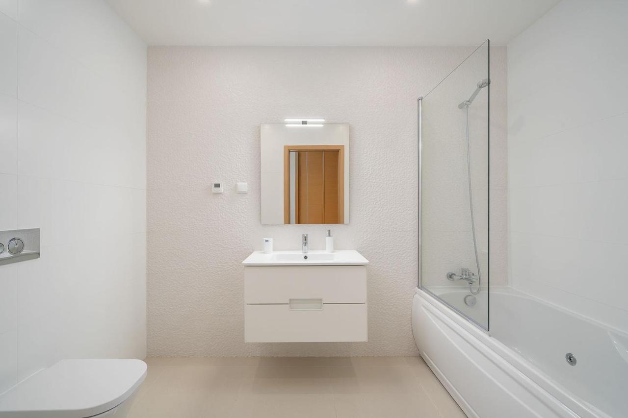 Apartment Marina View 12 With Pool By Homing *